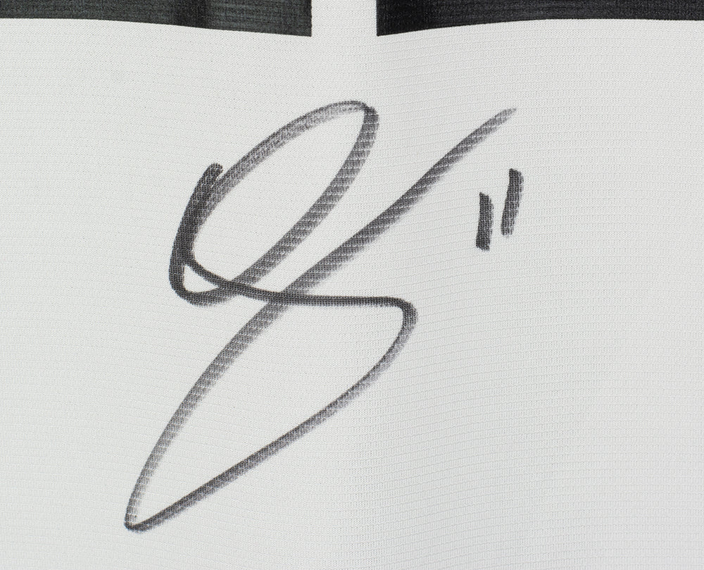 Golden Autographs DeMar DeRozan Autographed Prostyle White Chicago Basketball Jersey Beckett