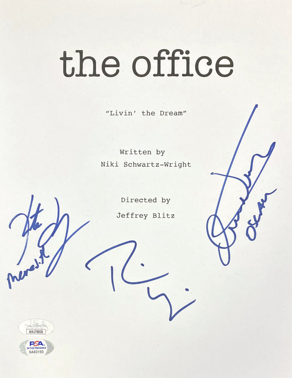 Rainn Wilson Flannery Nunez Signed The Office Livin The Dream Script Cover JSA Sports Integrity