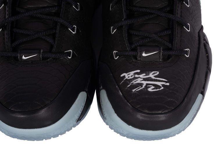 Kobe Bryant Lakers Signed Nike Zoom Kobe I Prelude Shoes 81 PTS