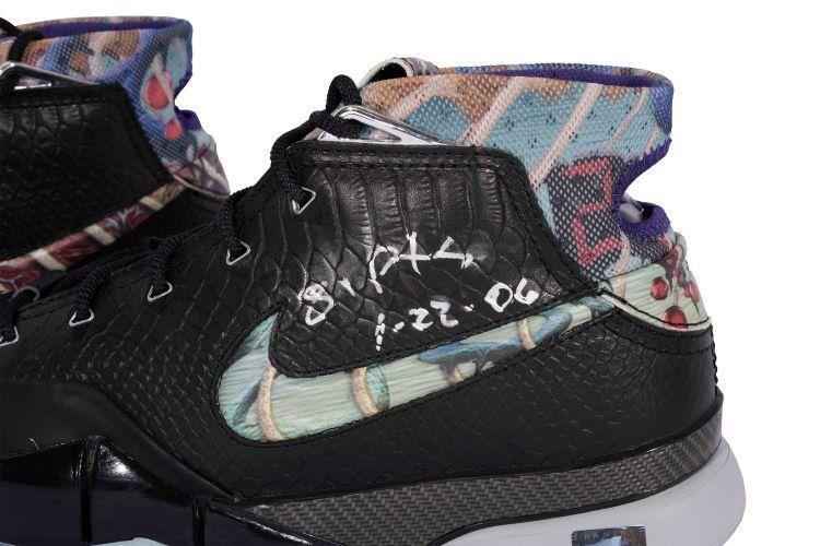 Kobe Bryant Lakers Signed Nike Zoom Kobe I Prelude Shoes 81 PTS
