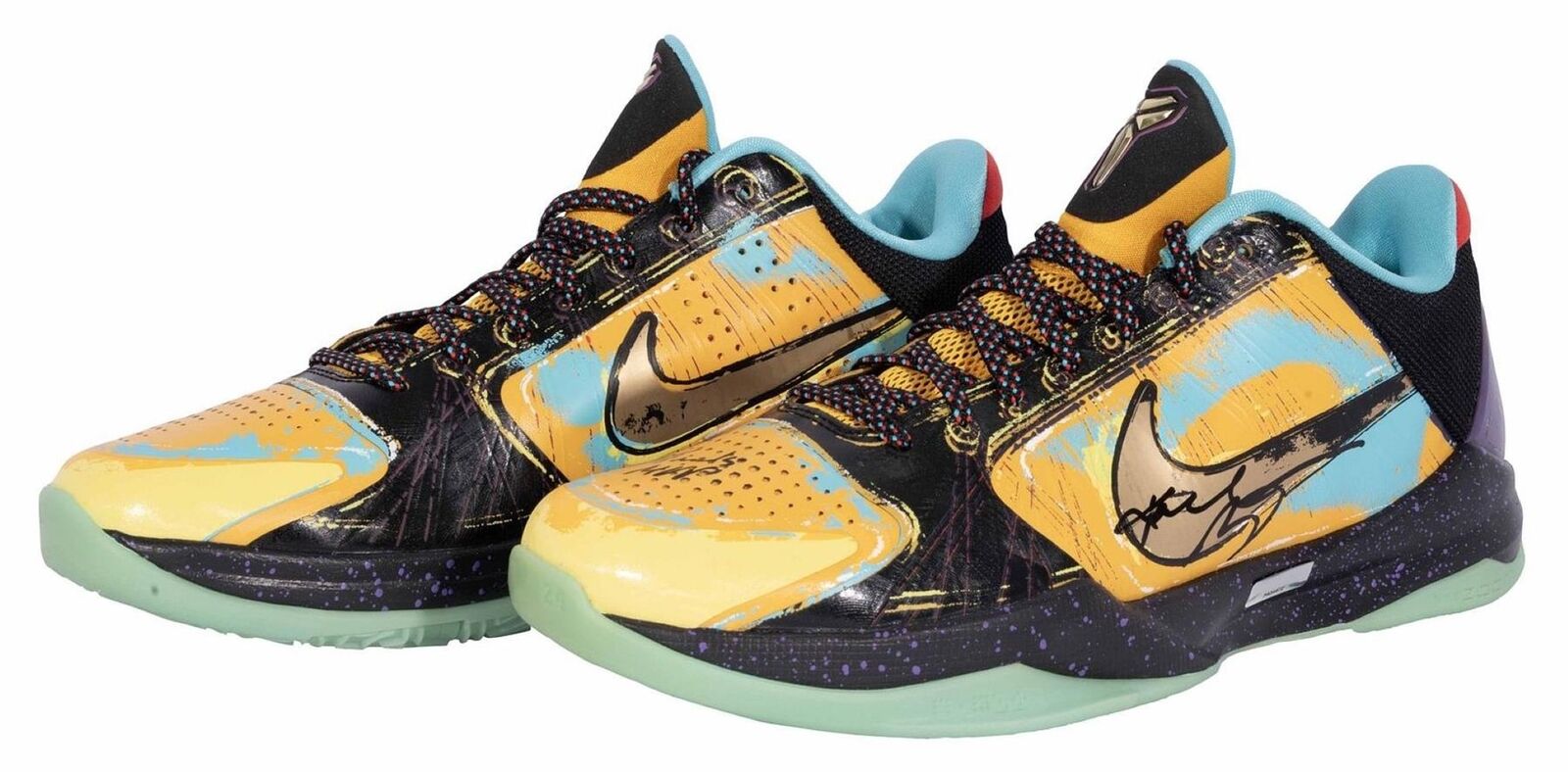 Kobe Bryant Lakers Signed Nike Zoom Kobe V Prelude Shoes Finals