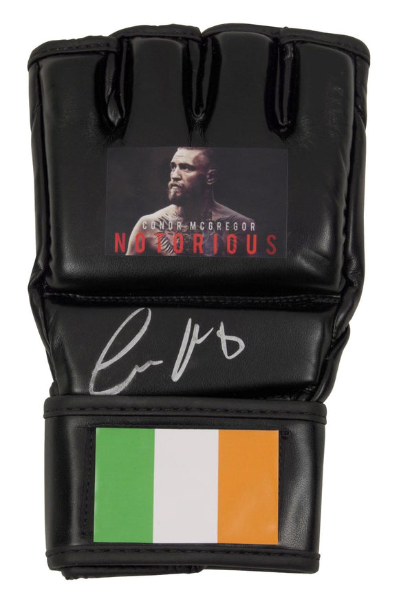 Paire de Gants de MMA UFC signée par Conor McGregor et encadrée | LCS