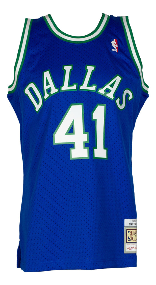 Autographed Dallas Mavericks Dirk Nowitzki Fanatics Authentic