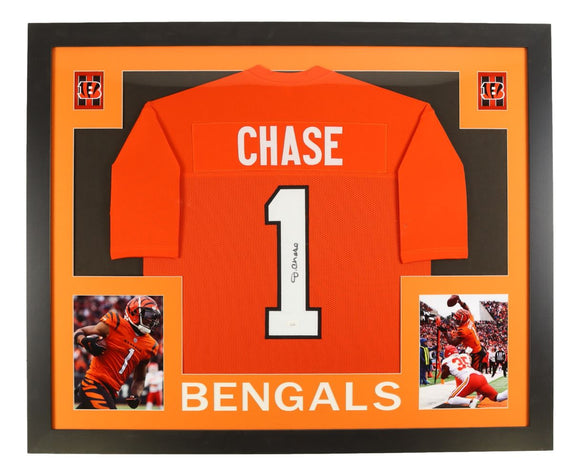 Ja'Marr Chase Cincinnati Signed Framed Orange Football Jersey JSA Hologram