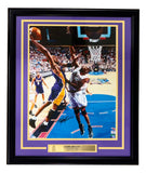 Kobe Bryant Signed Framed 16x20 Los Angeles Lakers Photo vs 76ers PSA/DNA