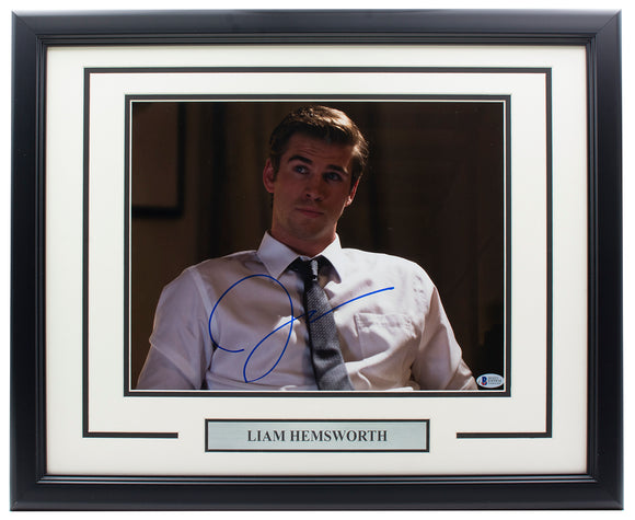 Liam Hemsworth Signed Framed 11 x 14 Photo BAS Sports Integrity