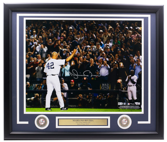 Mariano Rivera Signed Framed New York Yankees 16x20 Stadium Photo Fanatics MLB Sports Integrity