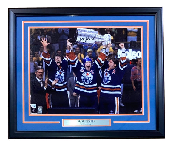 Mark Messier Signed Framed 16x20 Edmonton Oilers Stanley Cup Photo Fanatics Sports Integrity