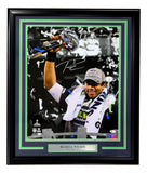 Russell Wilson Signed Framed 16x20 Seahawks Super Bowl XLVIII Trophy Photo BAS